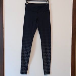 Lululemon leggings size 4